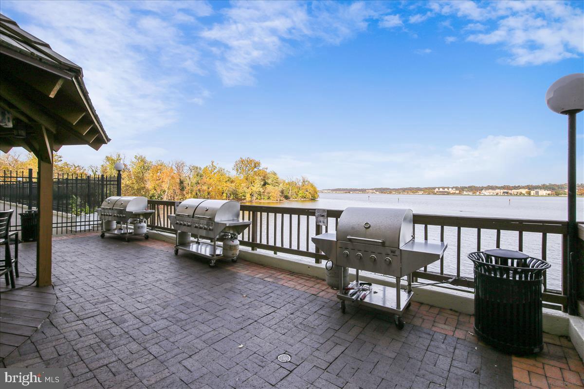 501 SLATERS LANE 102