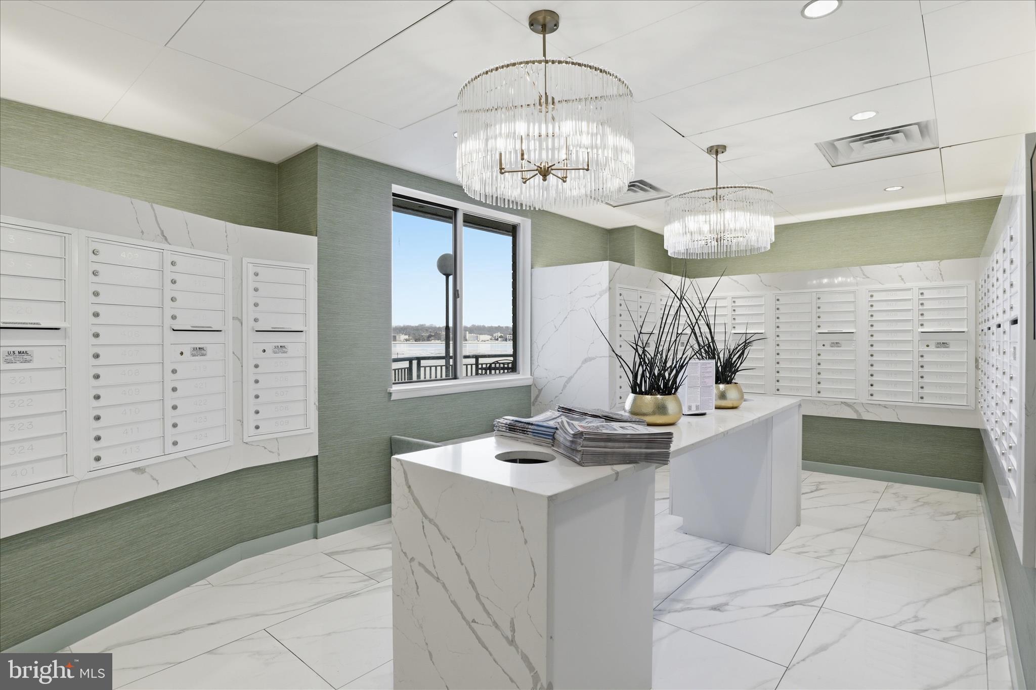 501 SLATERS LANE 102