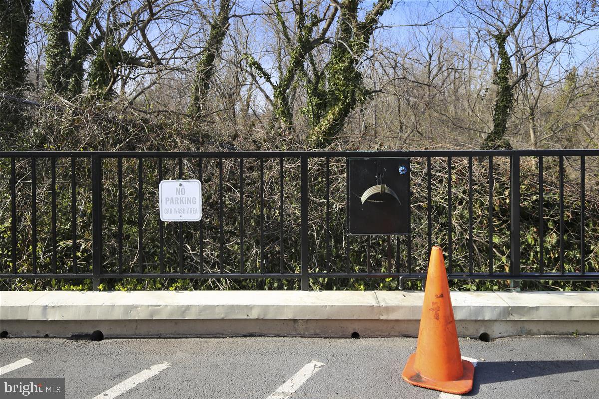 501 SLATERS LANE 102