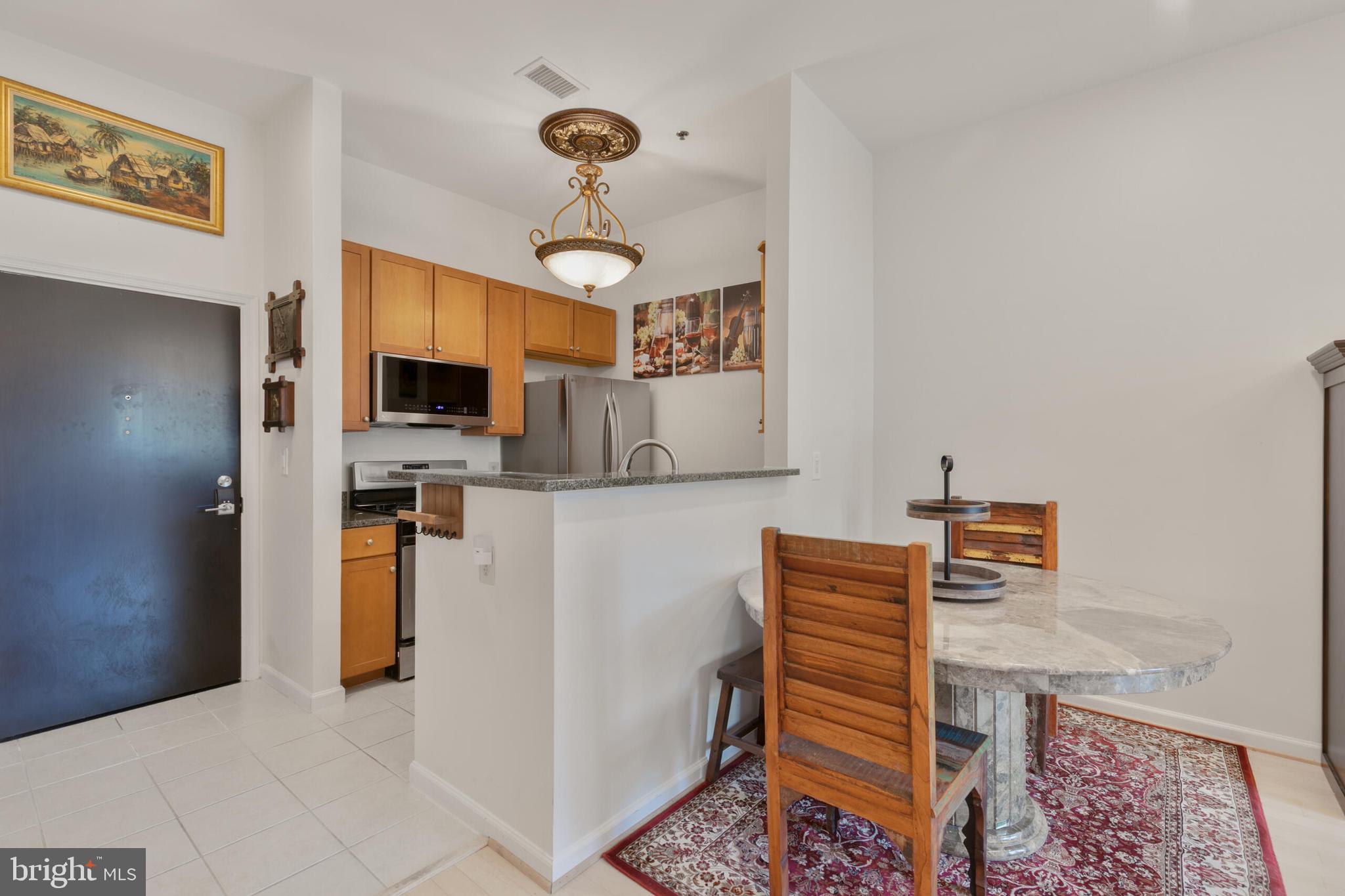 309 HOLLAND LANE 136