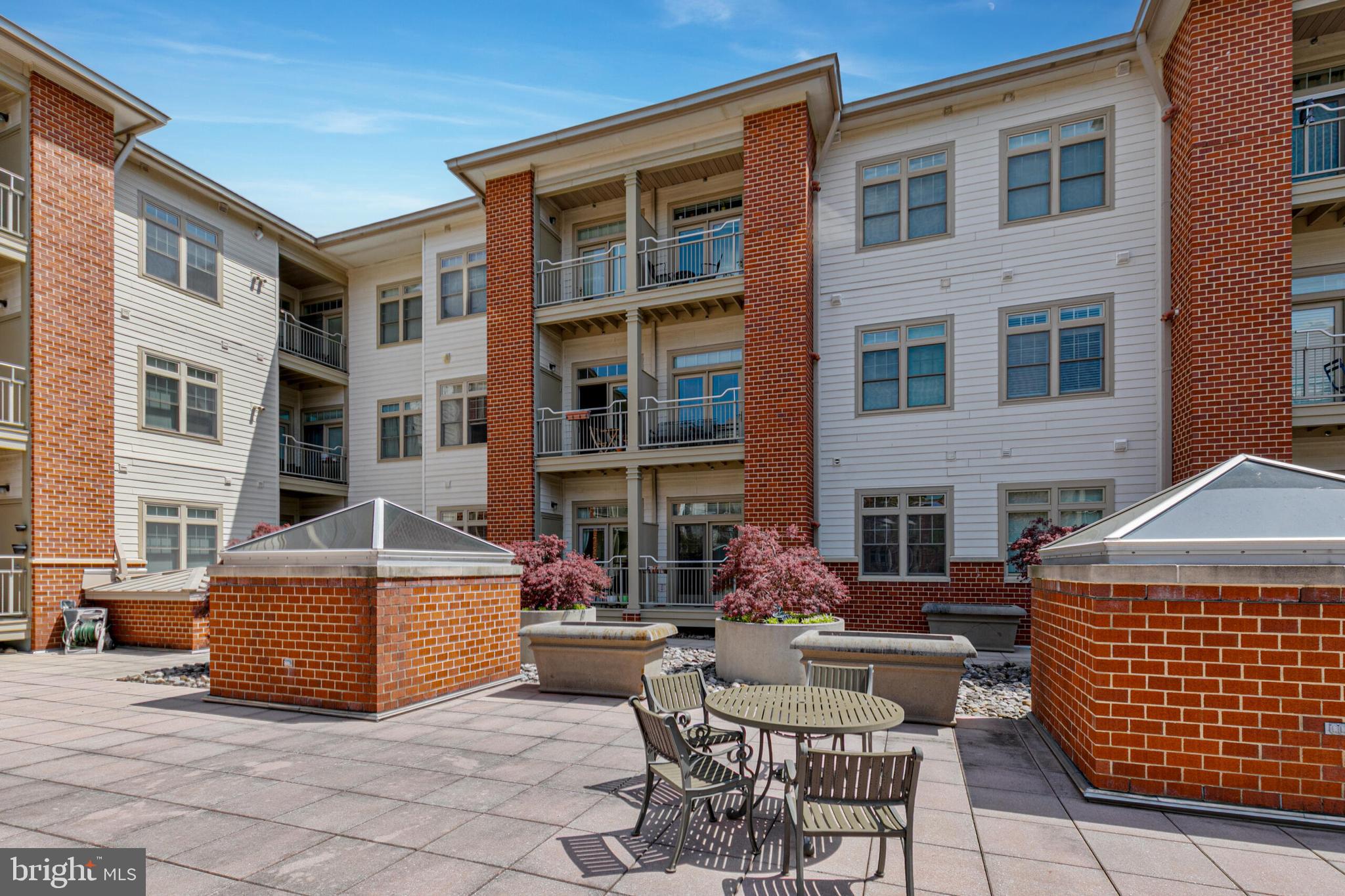 309 HOLLAND LANE 136