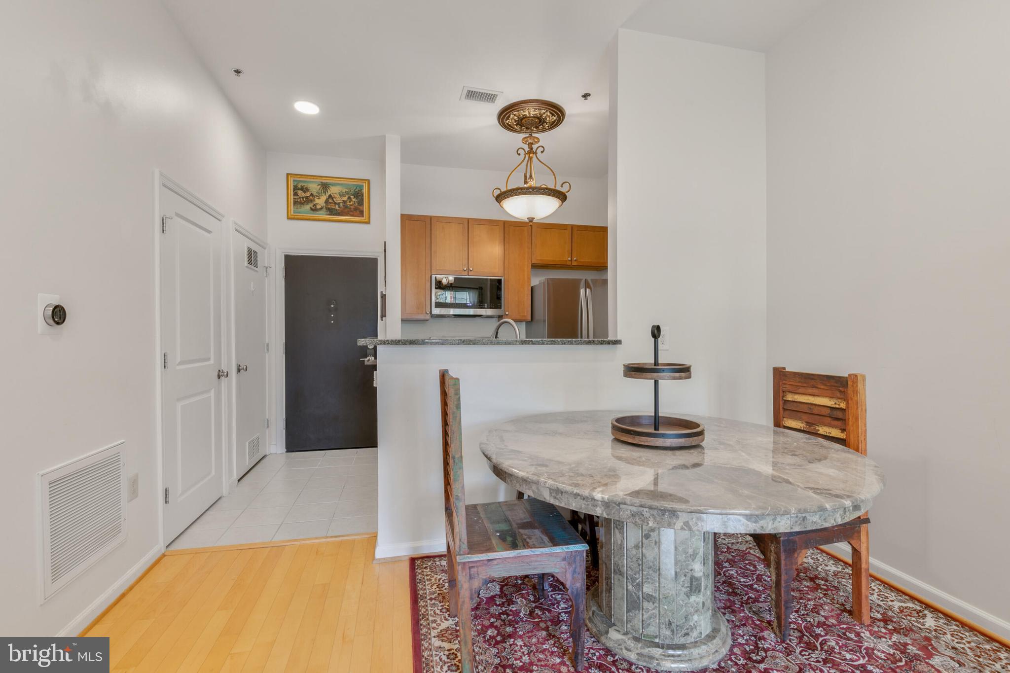 309 HOLLAND LANE 136