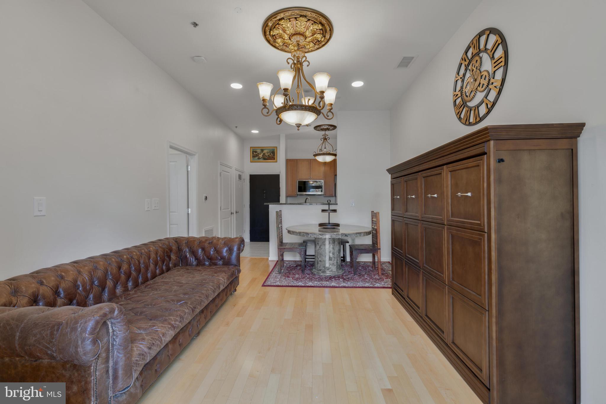 309 HOLLAND LANE 136