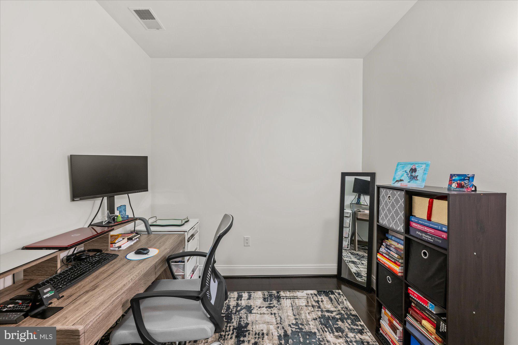 1111 ORONOCO STREET 532