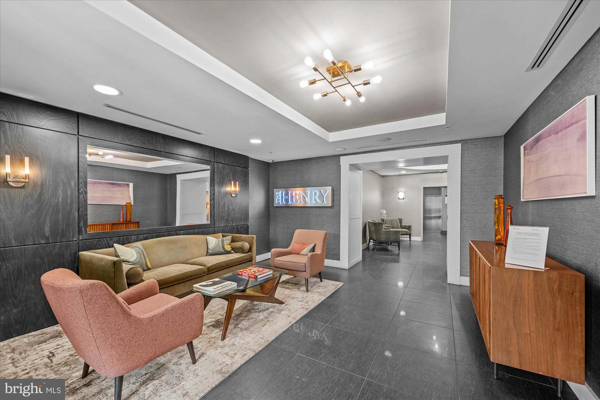 1111 ORONOCO STREET 532