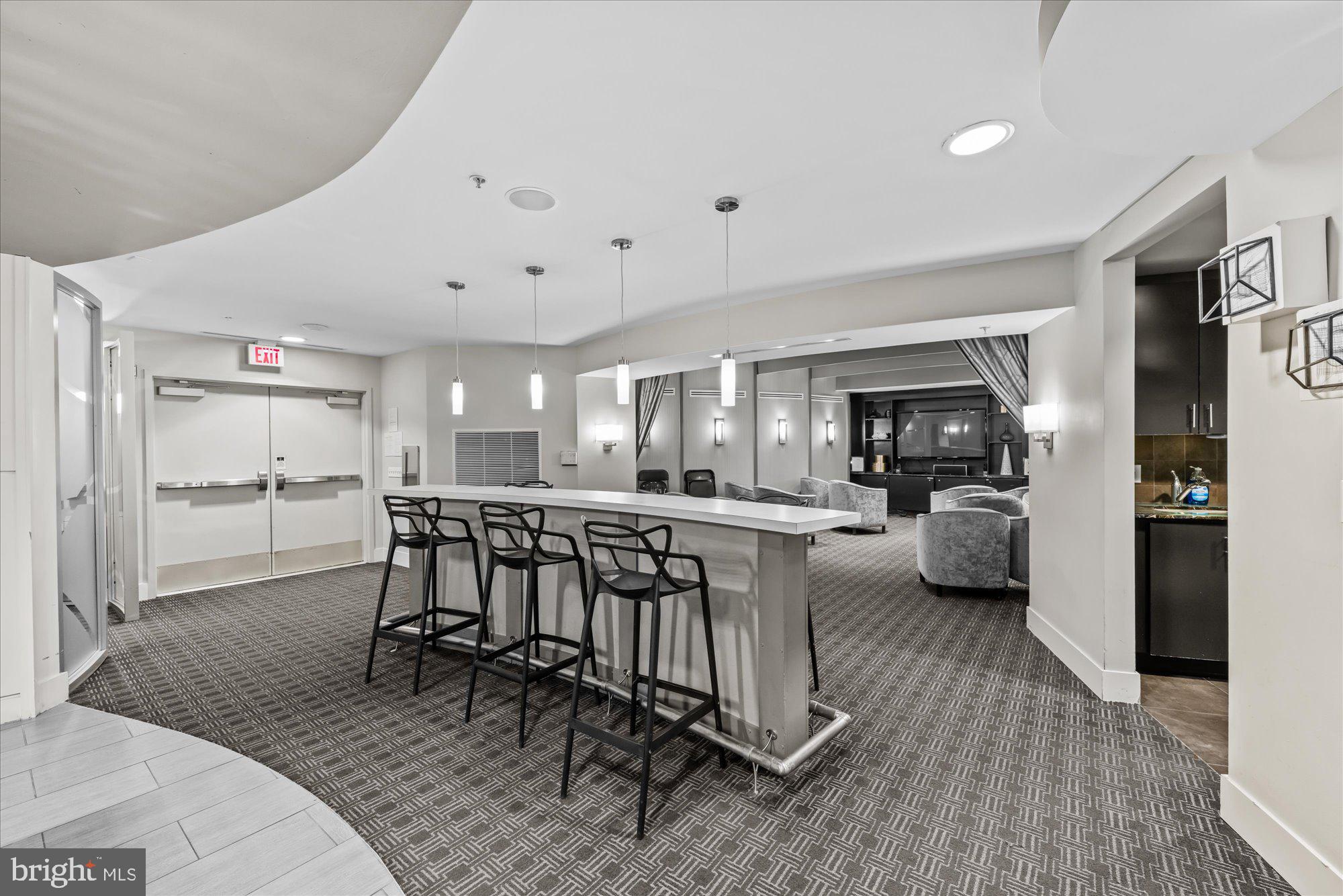 1111 ORONOCO STREET 532