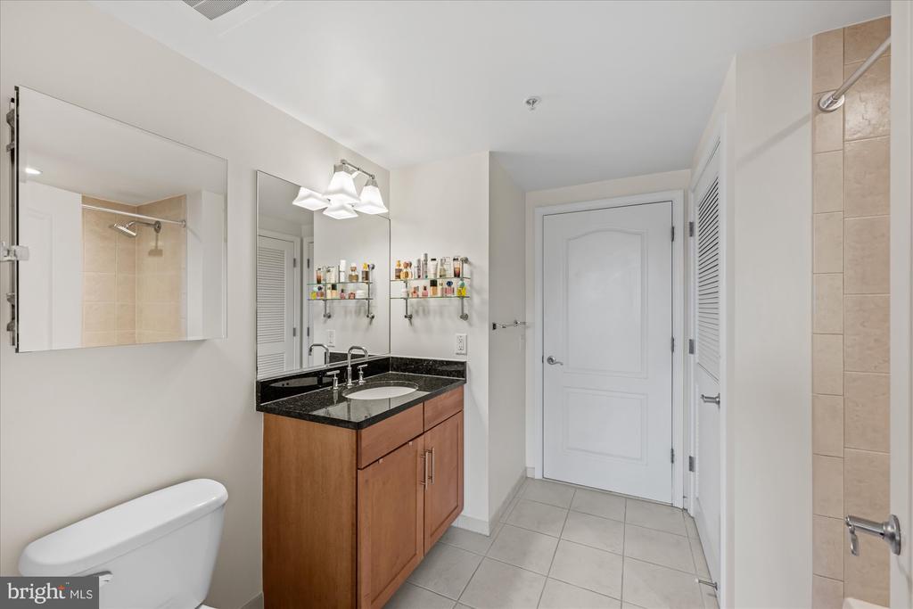 1111 ORONOCO STREET 532