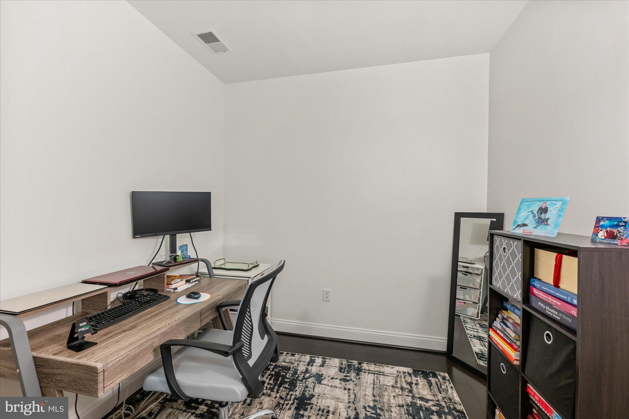 1111 ORONOCO STREET 532