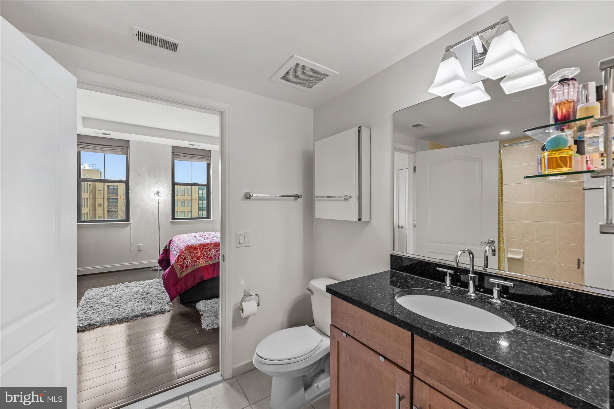 1111 ORONOCO STREET 532