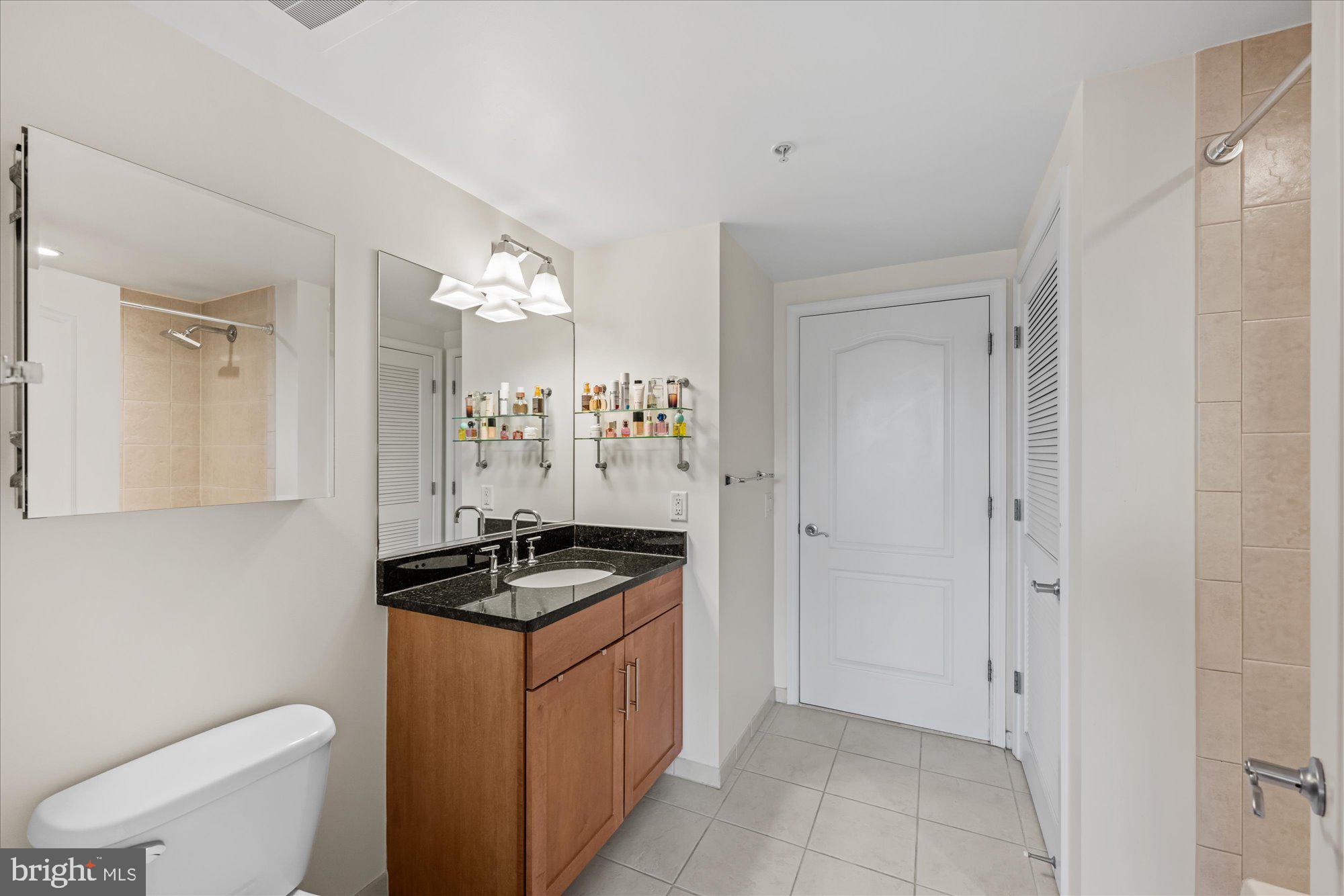 1111 ORONOCO STREET 532