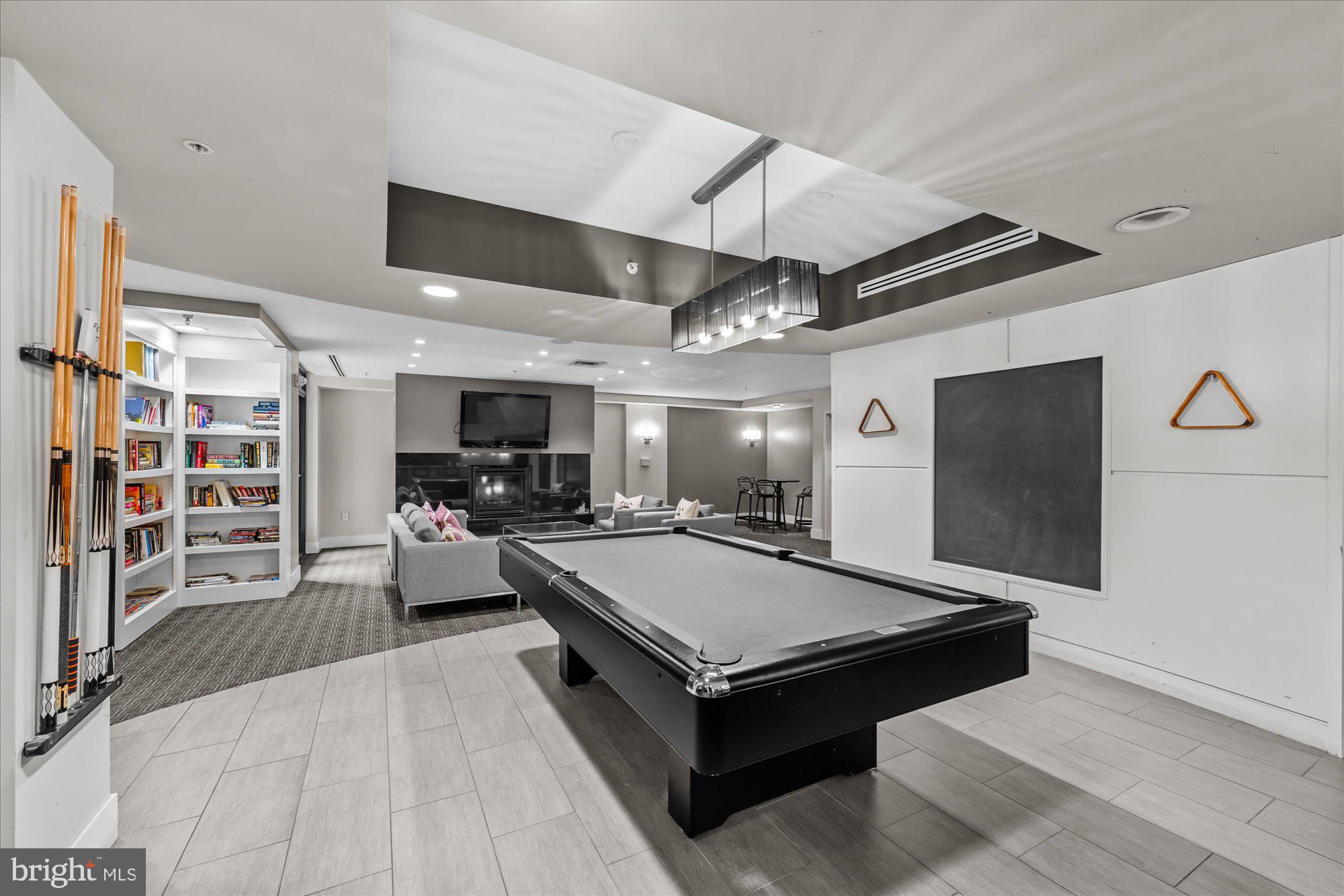 1111 ORONOCO STREET 532