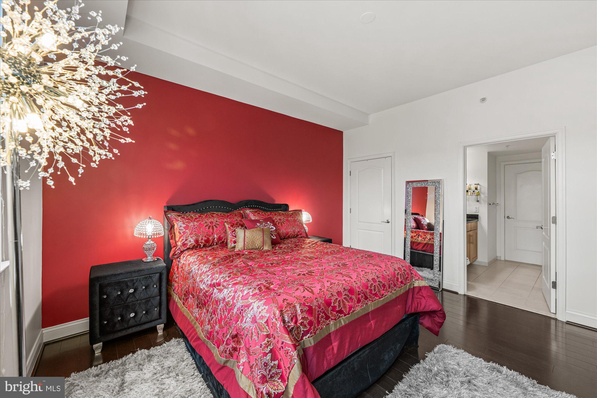 1111 ORONOCO STREET 532