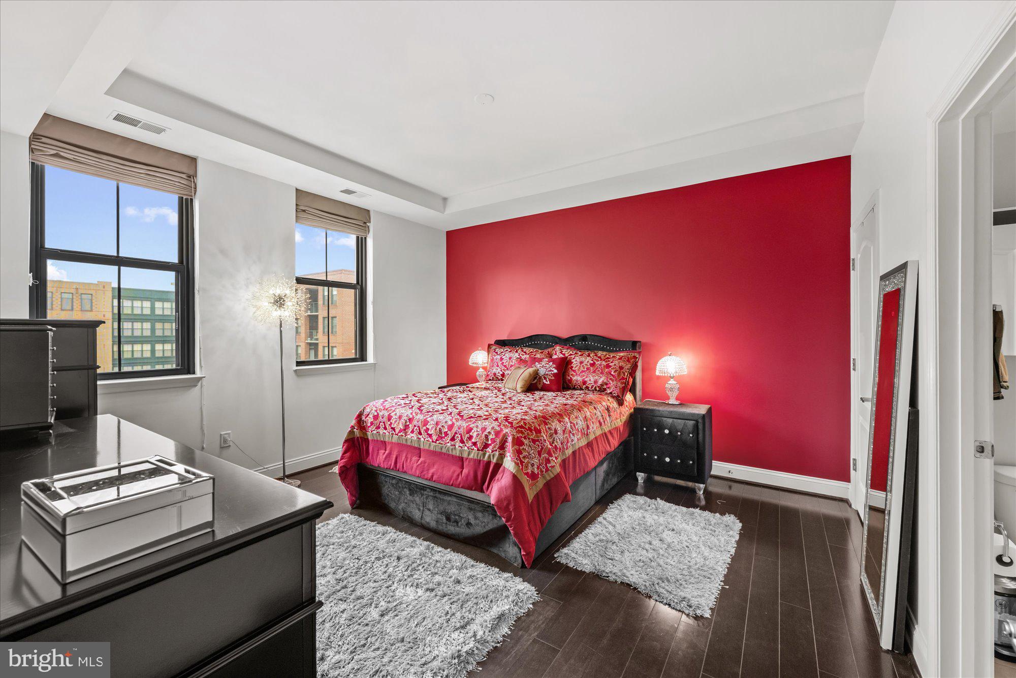 1111 ORONOCO STREET 532