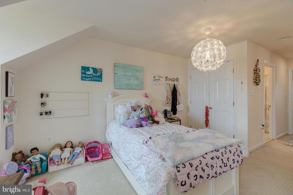 164 COMAY TERRACE