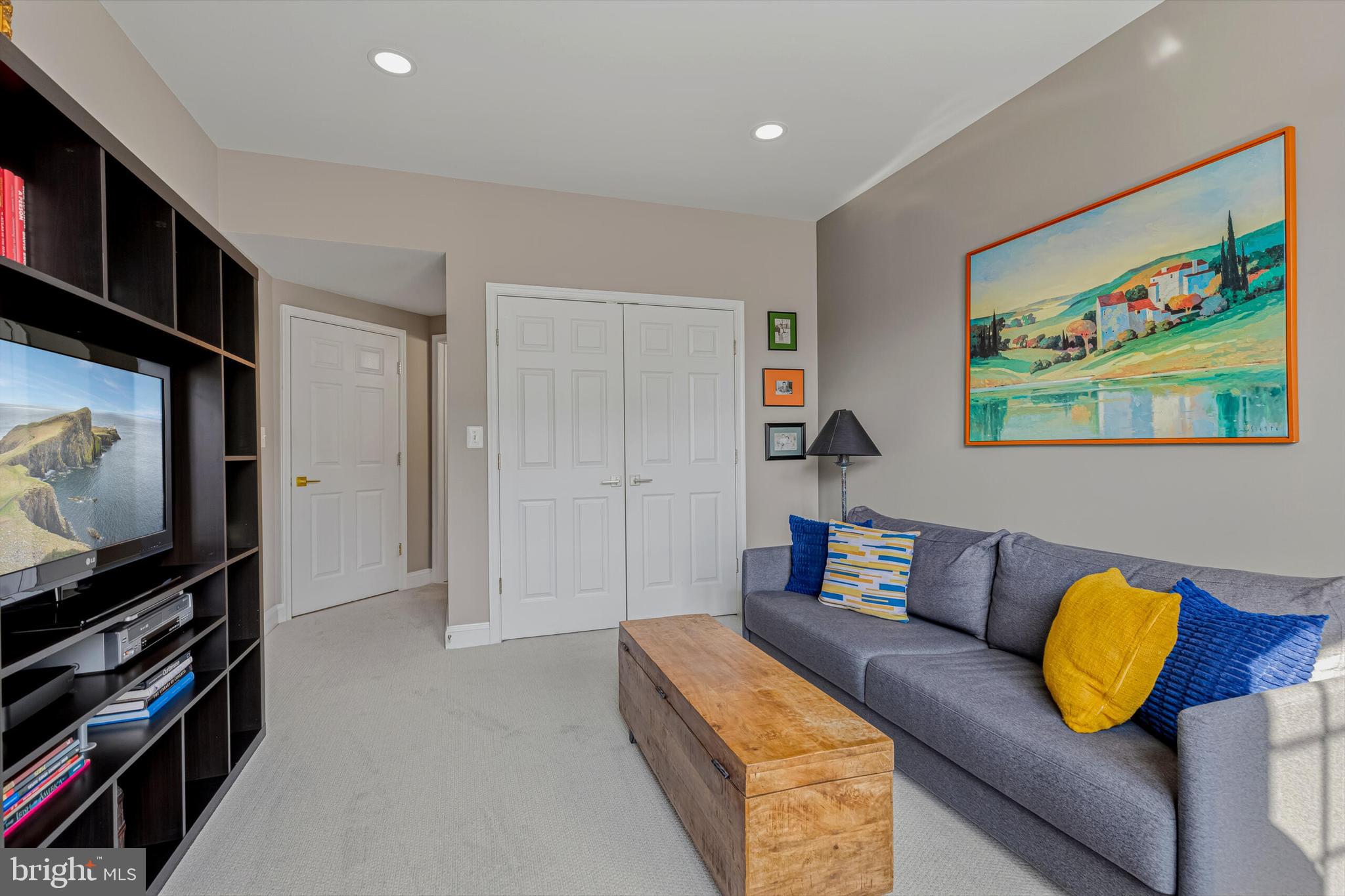 828 SLATERS LANE 206