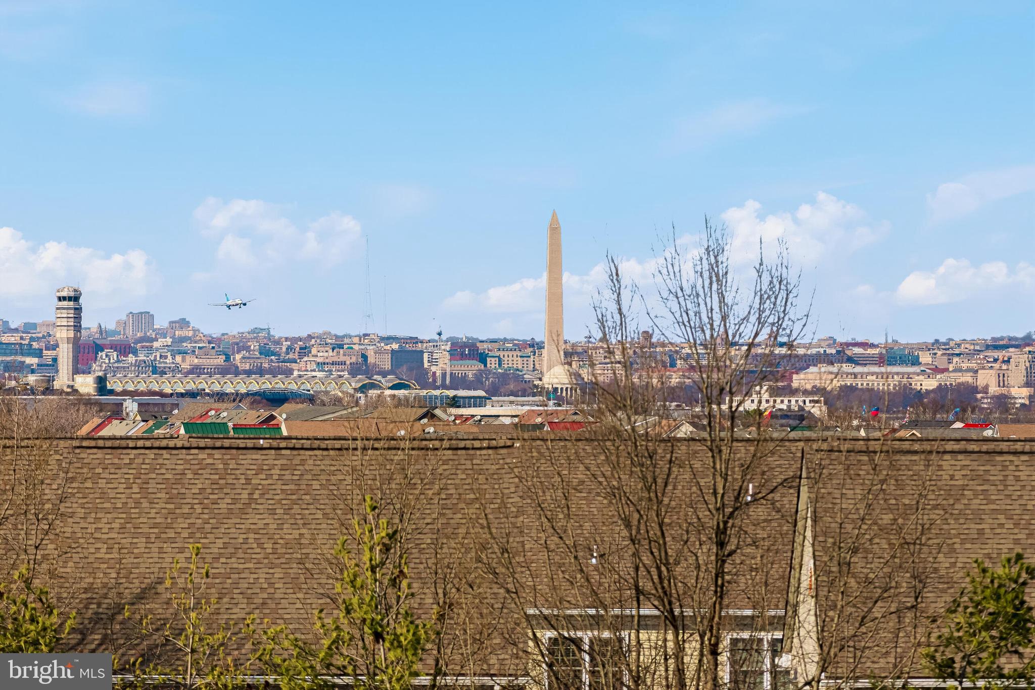 828 SLATERS LANE 206