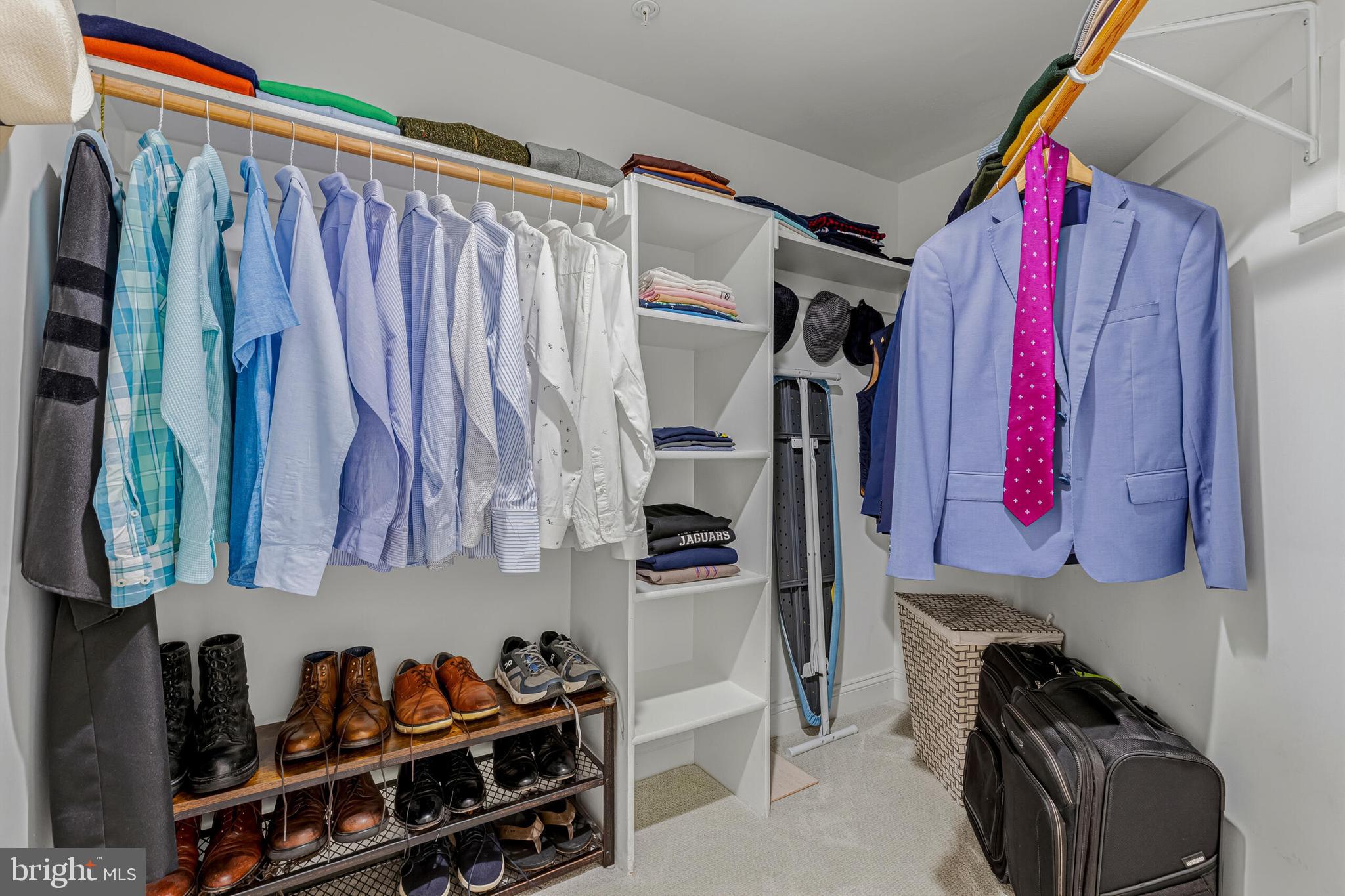 828 SLATERS LANE 206