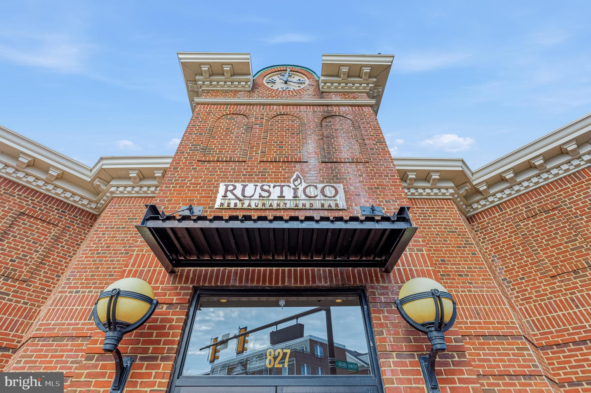 828 SLATERS LANE 206