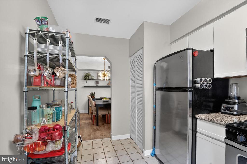 236 W TAYLOR RUN PARKWAY 4