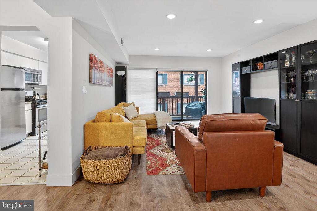 236 W TAYLOR RUN PARKWAY 4