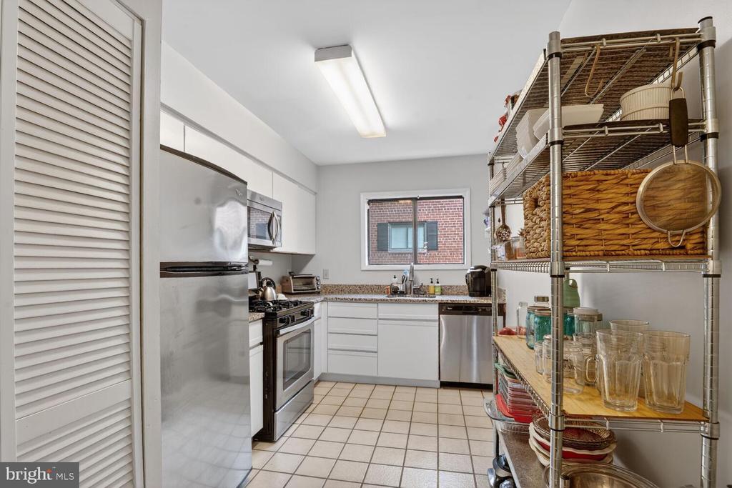 236 W TAYLOR RUN PARKWAY 4