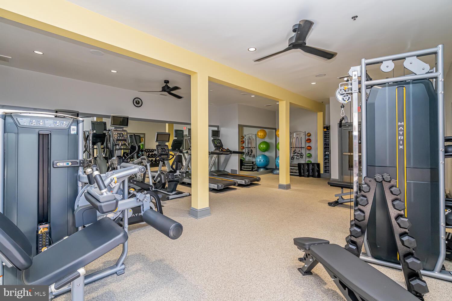 309 HOLLAND LANE 307