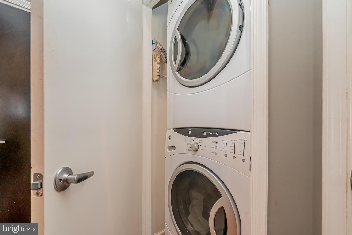 309 HOLLAND LANE 307