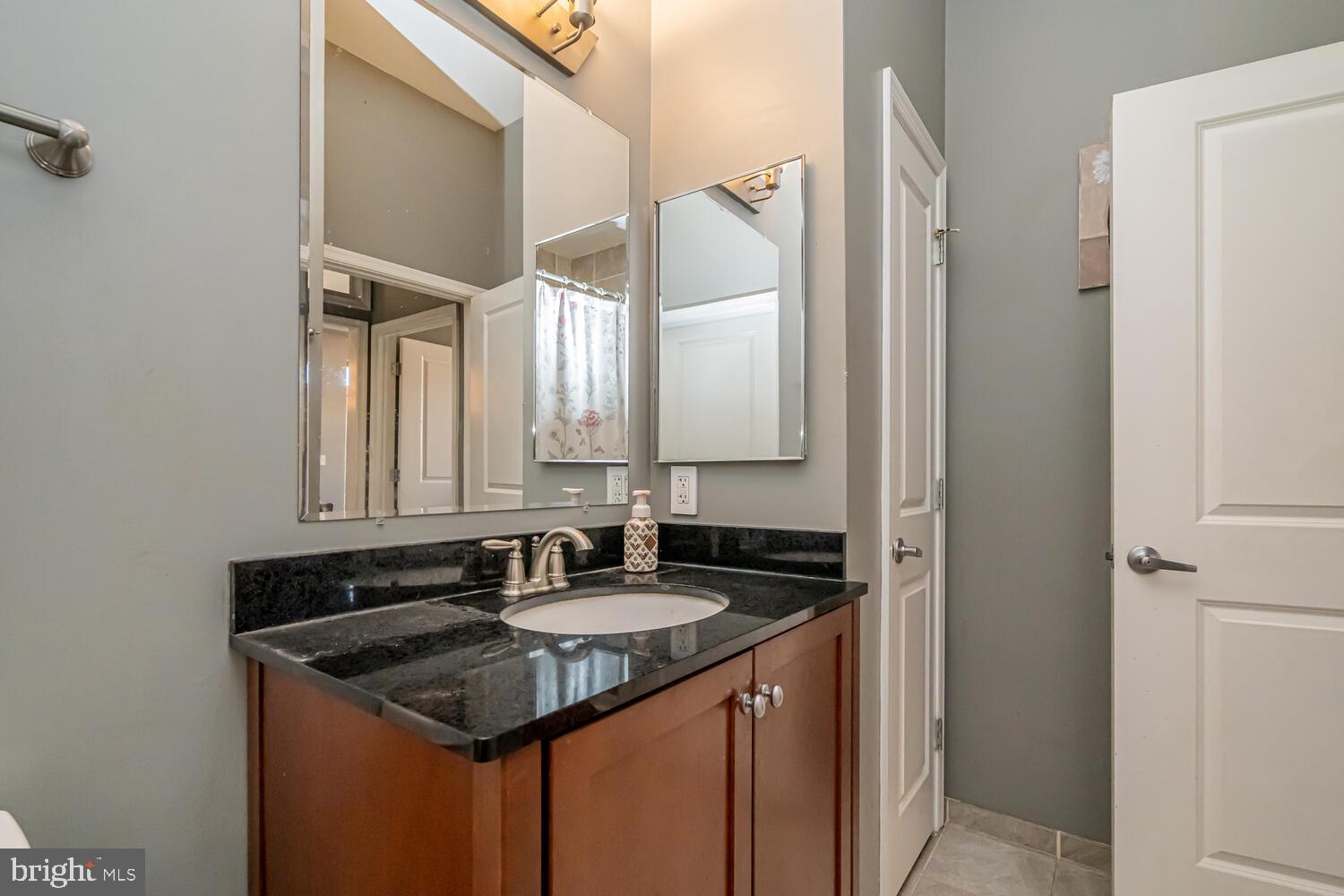 309 HOLLAND LANE 307