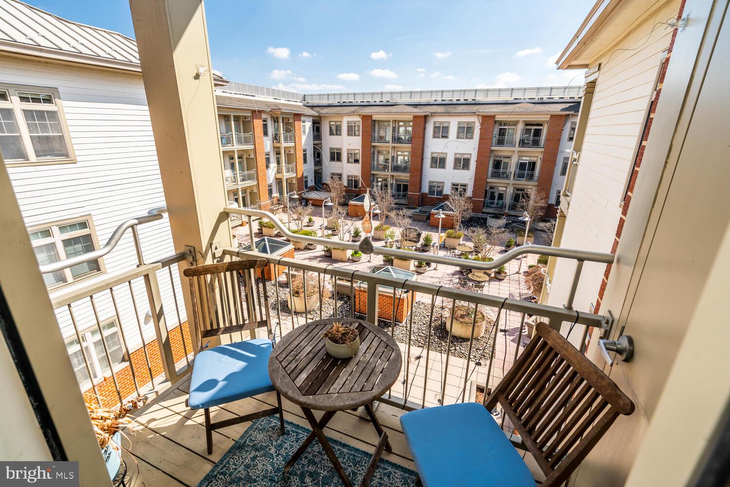 309 HOLLAND LANE 307