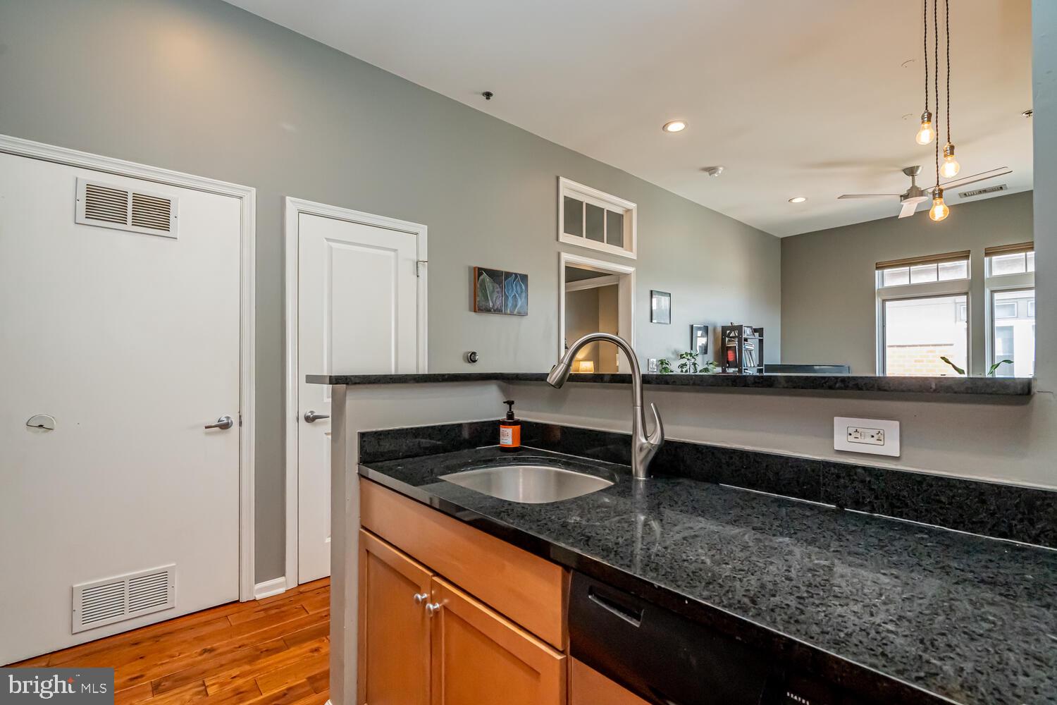 309 HOLLAND LANE 307