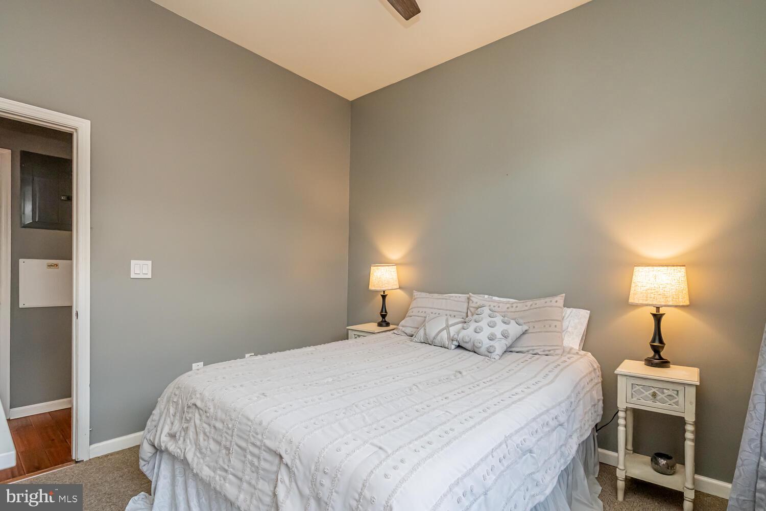 309 HOLLAND LANE 307