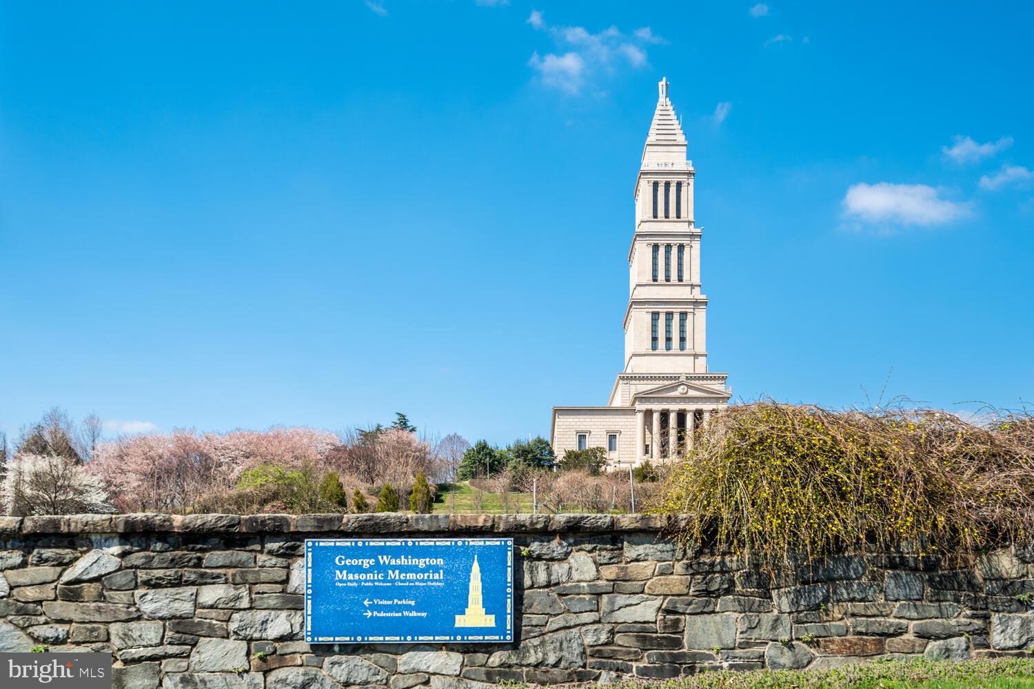 309 HOLLAND LANE 307