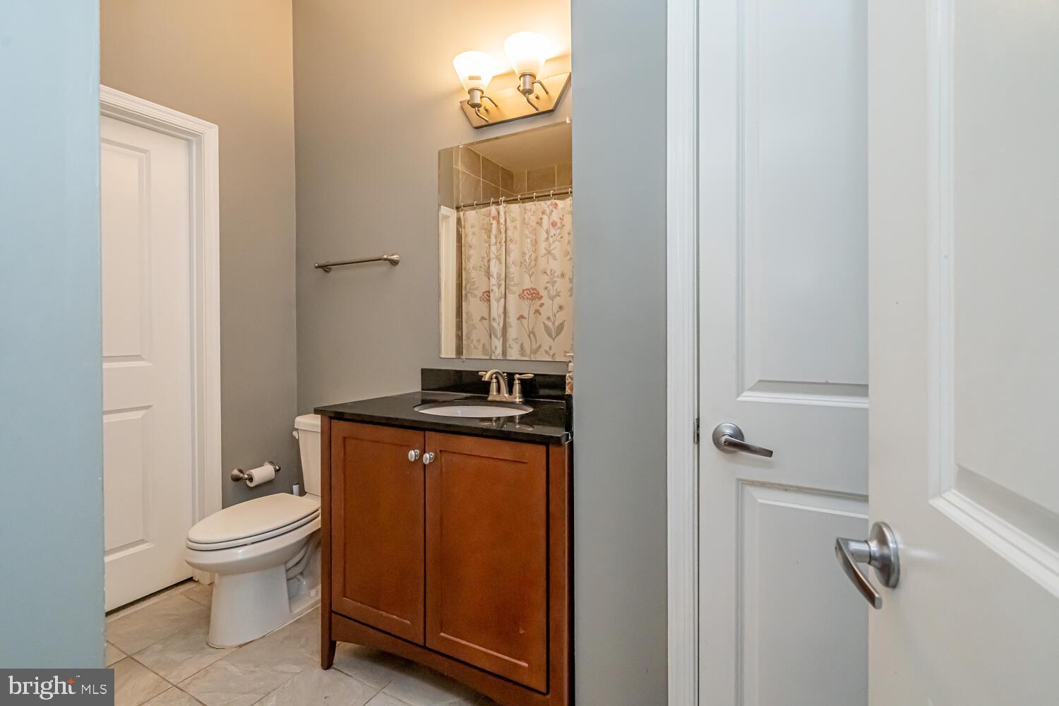 309 HOLLAND LANE 307