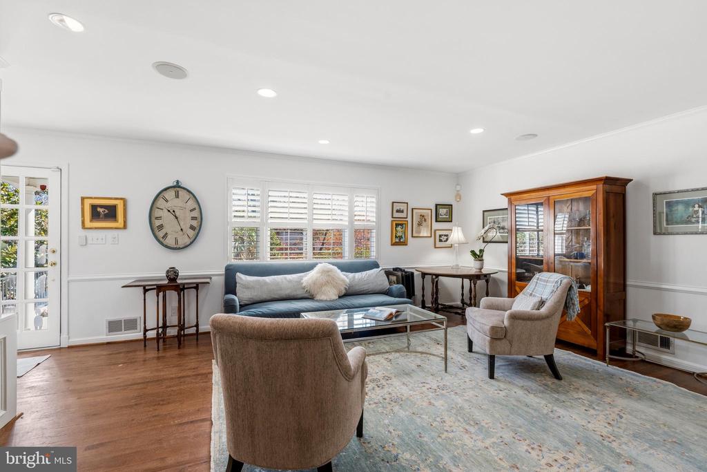 402 SKYHILL ROAD