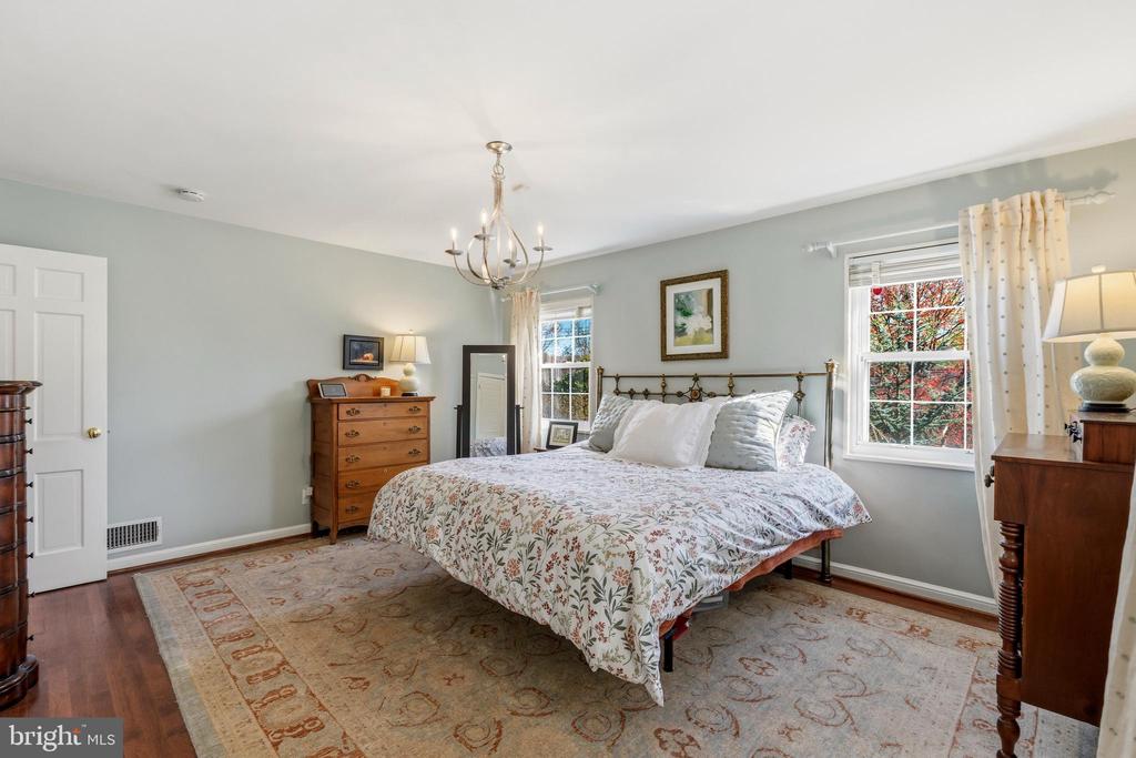 402 SKYHILL ROAD