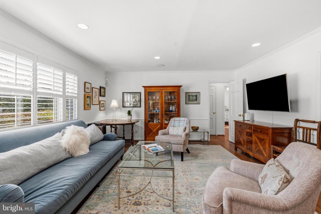 402 SKYHILL ROAD