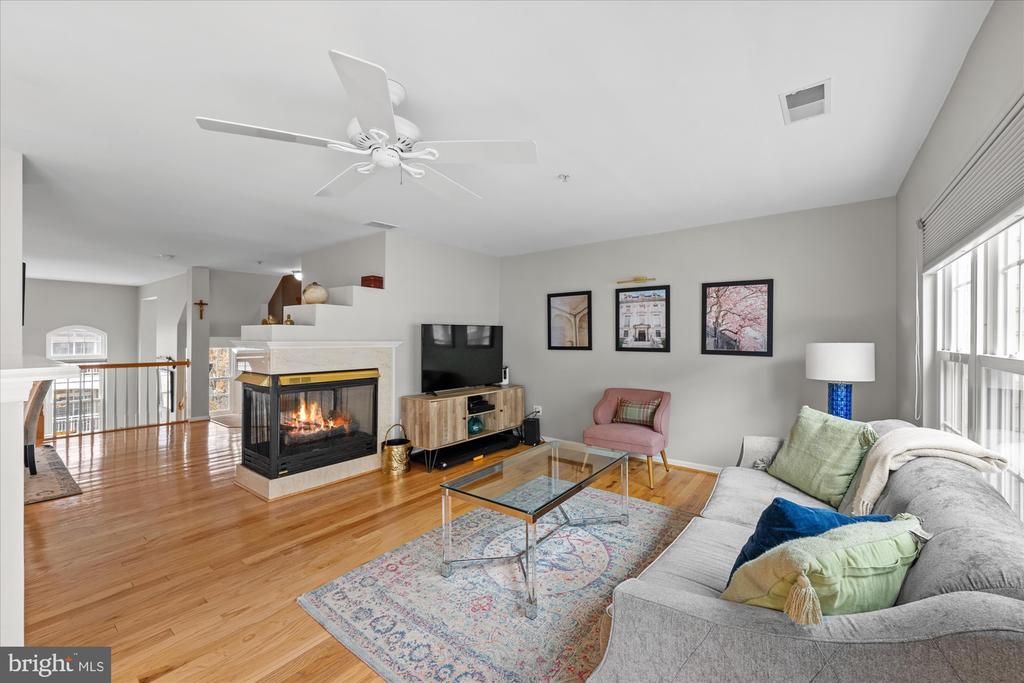 5115 DONOVAN DRIVE