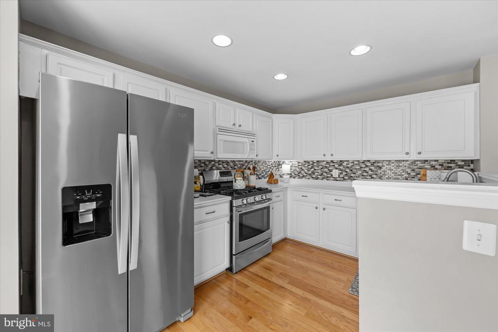 5115 DONOVAN DRIVE