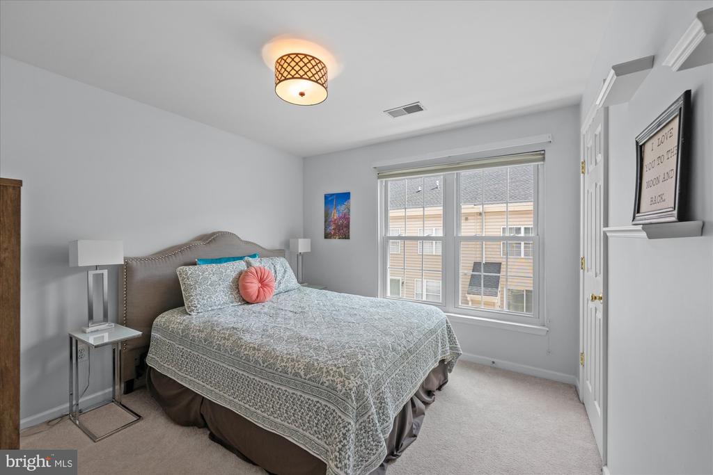 5115 DONOVAN DRIVE