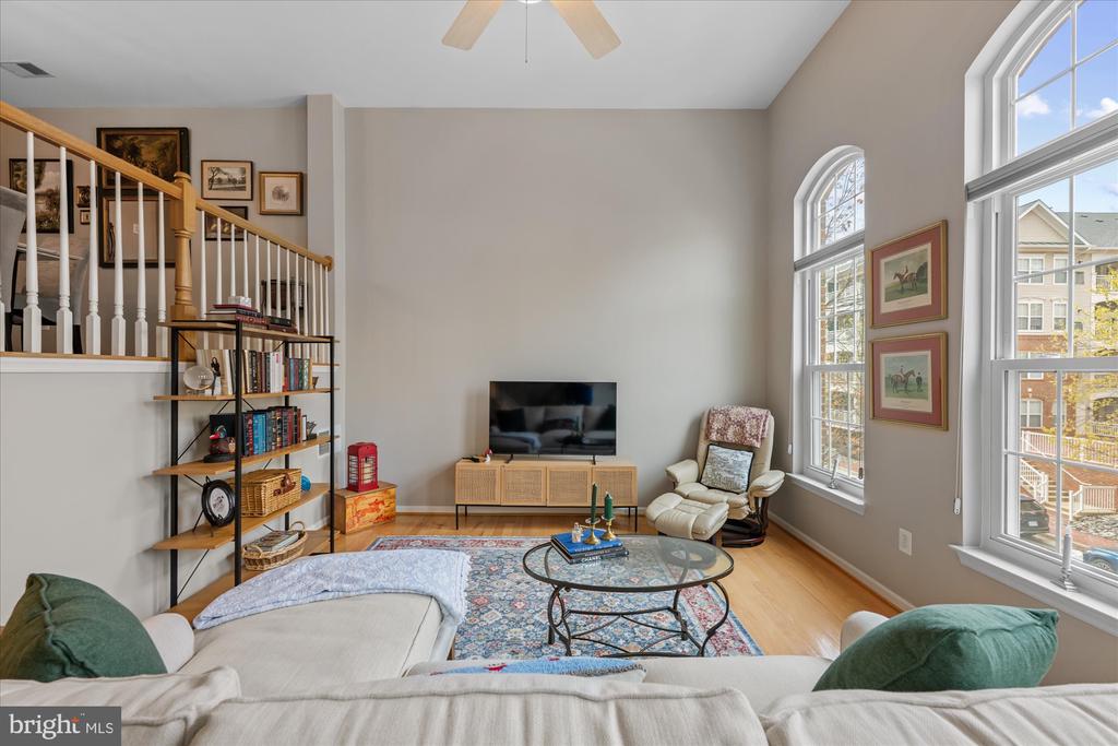 5115 DONOVAN DRIVE