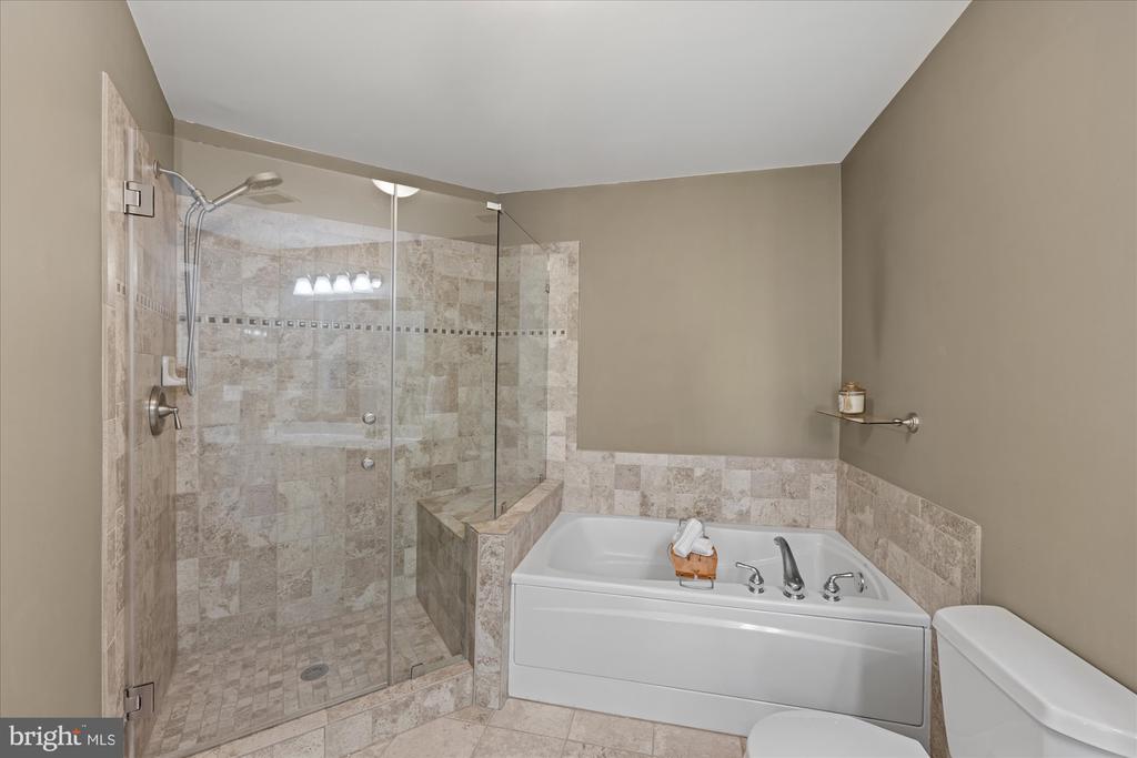 5115 DONOVAN DRIVE