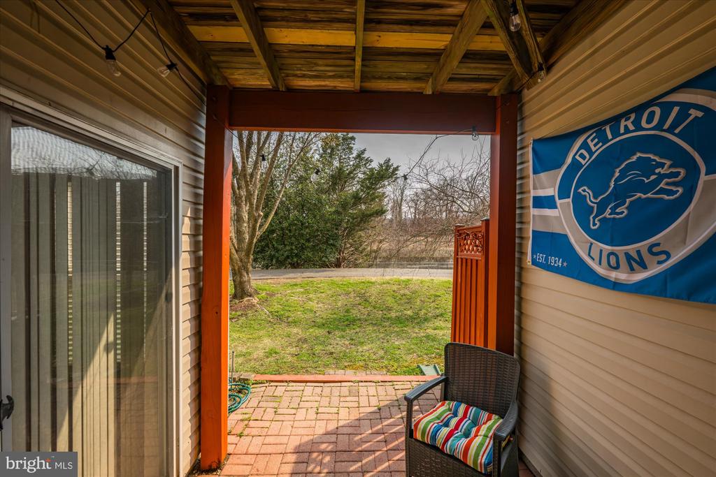 5076 GRIMM DRIVE