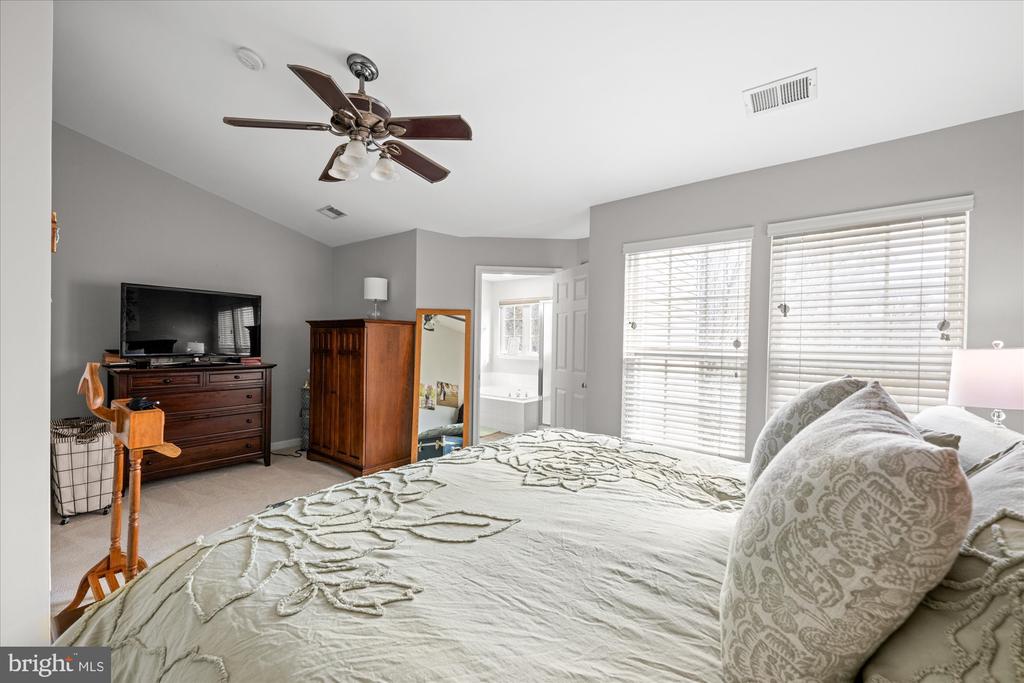 5076 GRIMM DRIVE