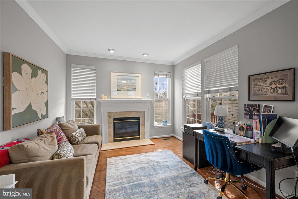 5076 GRIMM DRIVE