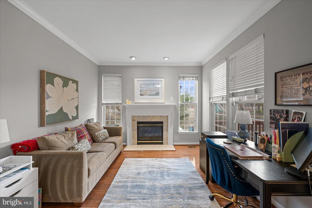 5076 GRIMM DRIVE