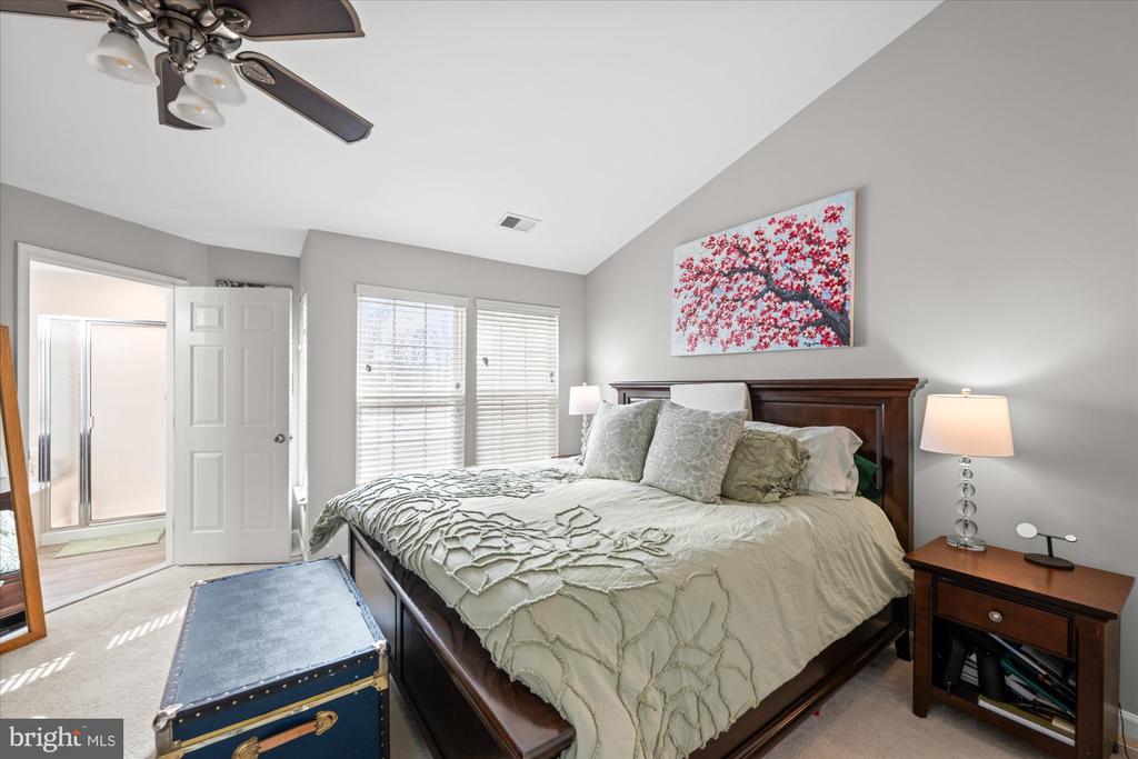 5076 GRIMM DRIVE