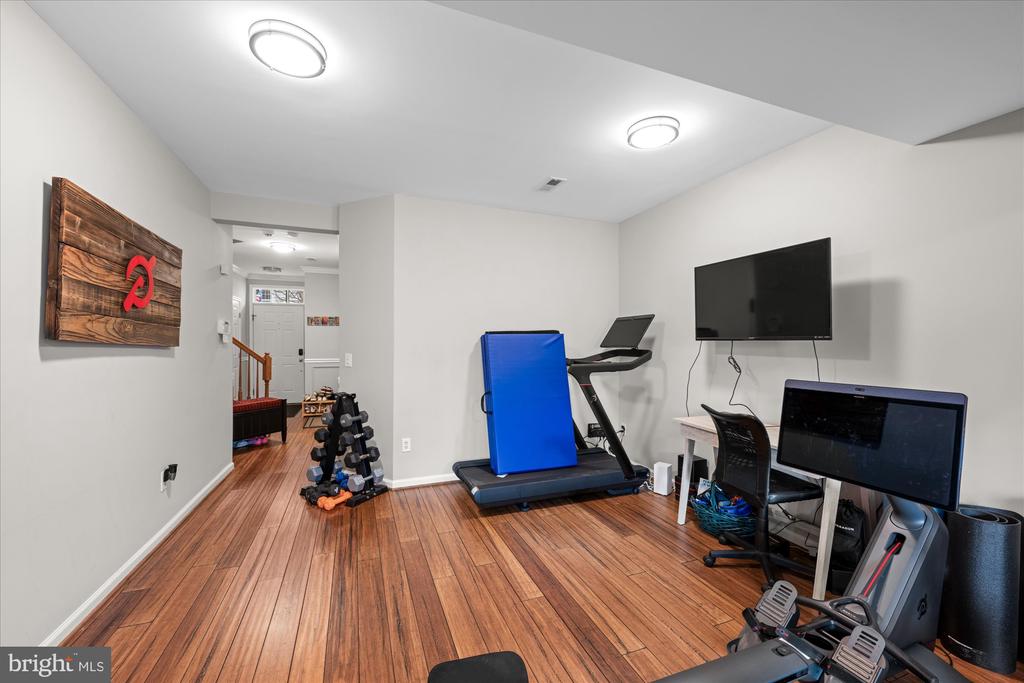 5076 GRIMM DRIVE
