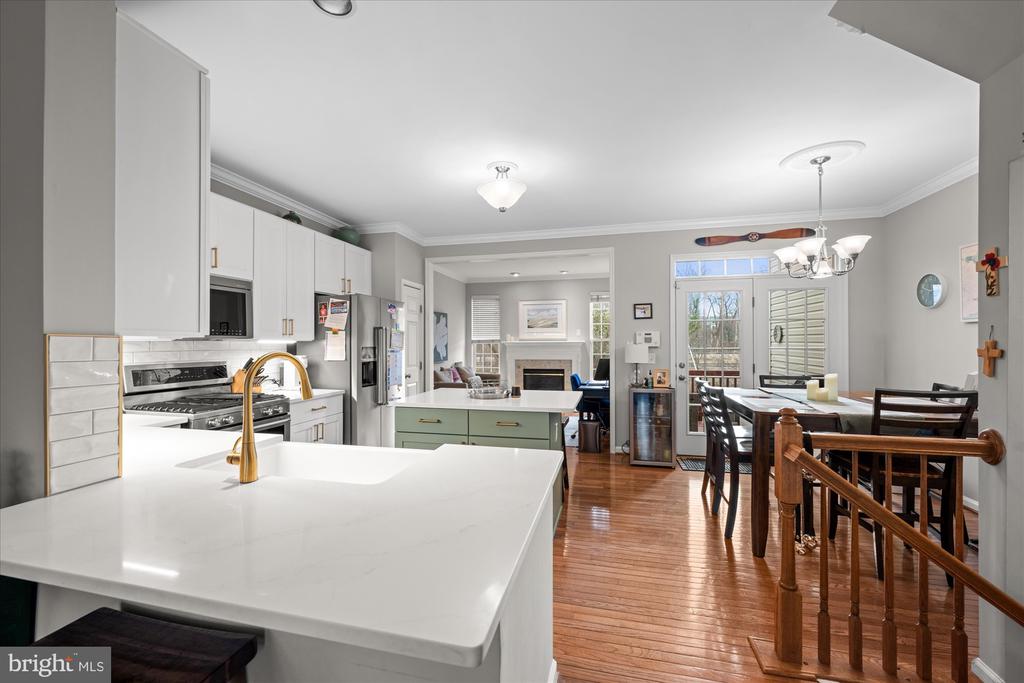 5076 GRIMM DRIVE