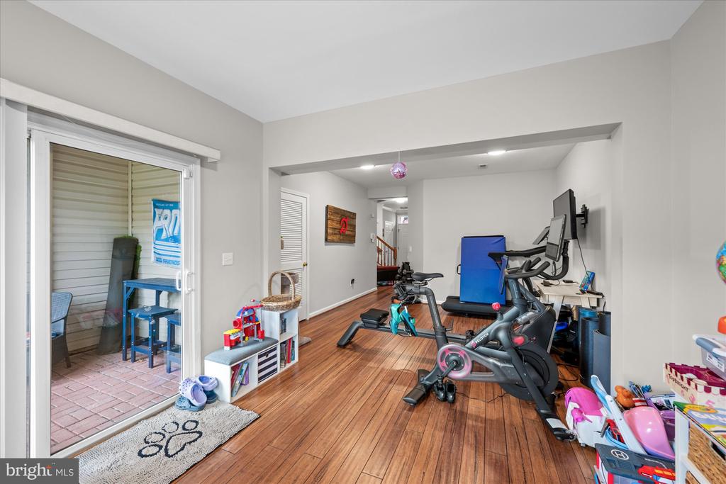 5076 GRIMM DRIVE