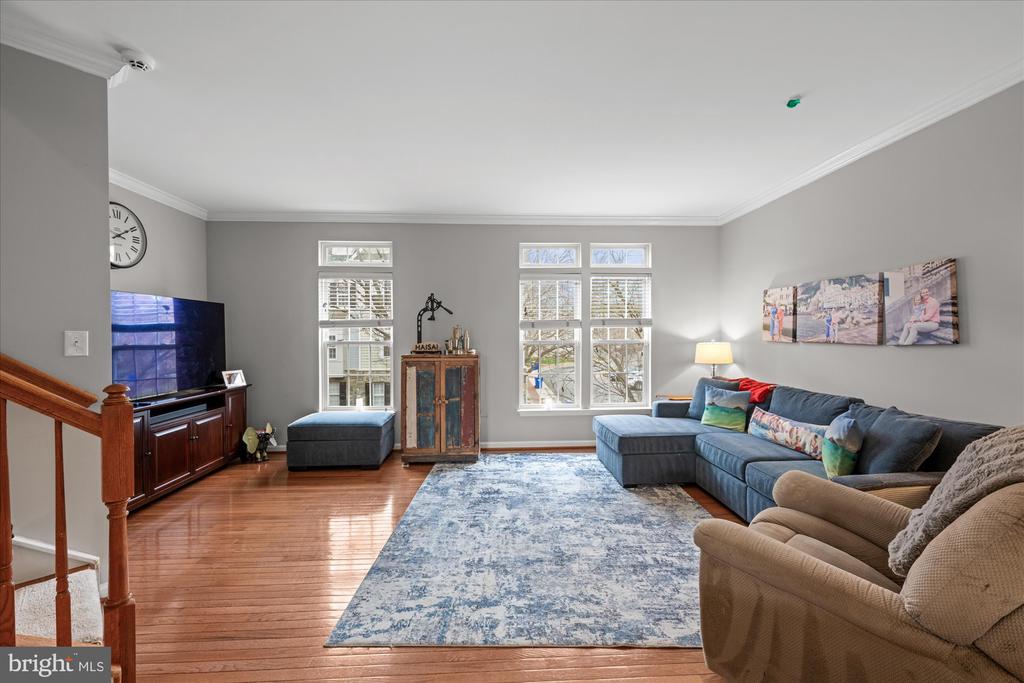 5076 GRIMM DRIVE